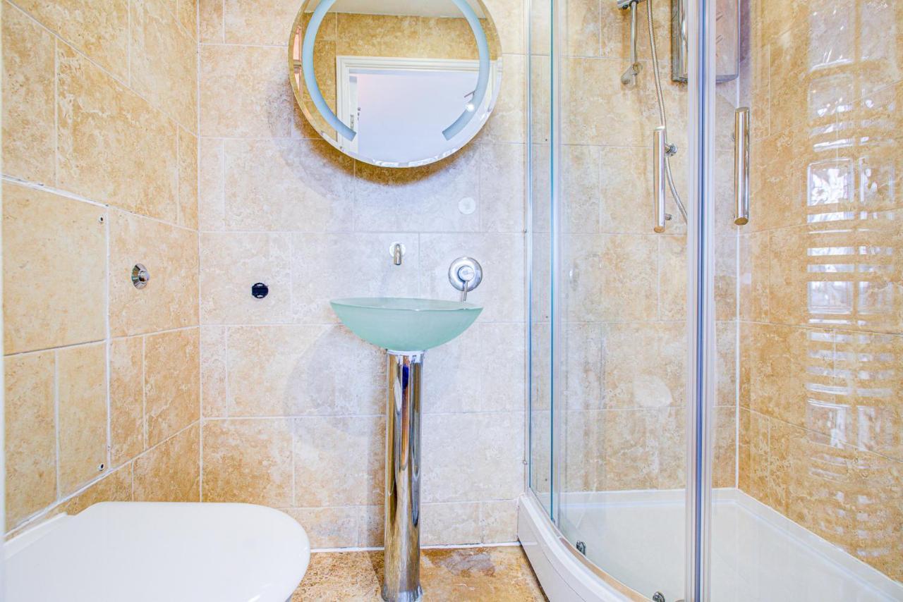 Statera Apartments - Thames View Лондон Экстерьер фото